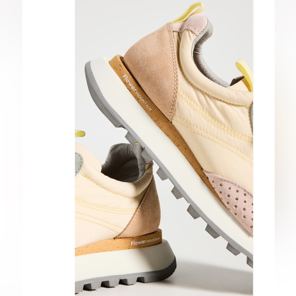 NWT Flower Mountain ASUKA Sneaker - Picture 7 of 17